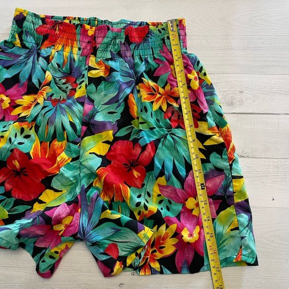Blue cabana vintage women’s floral Hawaiian shorts‎ - Picture 8 of 10